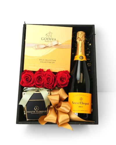 Veuve Clicquot Classic Champagne Gift Box