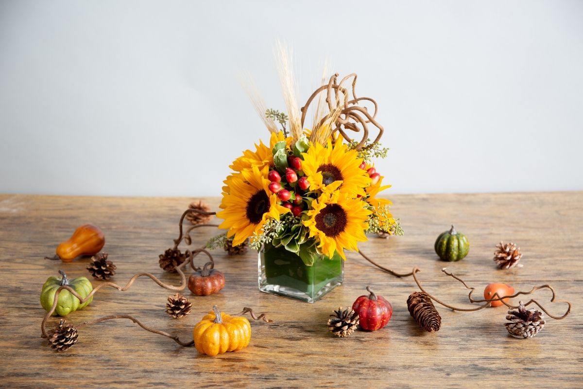 fall sunflower arrangement